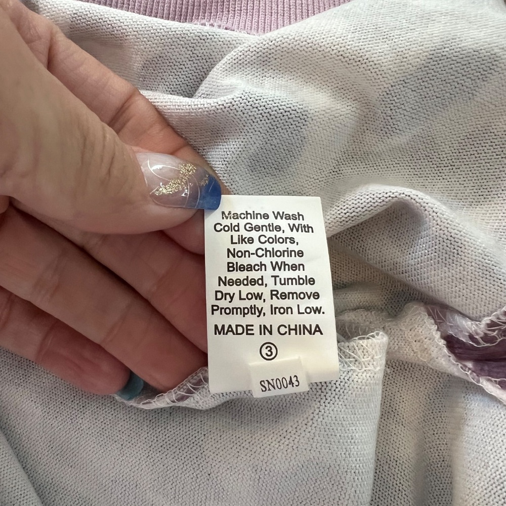 💜🤍 EUC ANGASHION Lavender & White Leopard Print Sweatshirt | Sz L - Picture 6 of 6